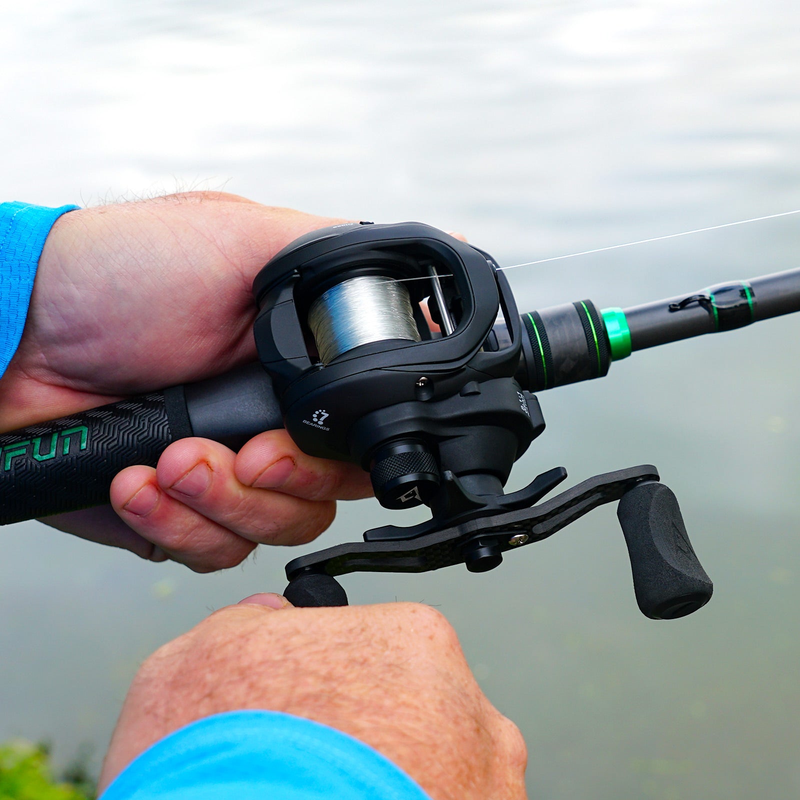 Carbon XCS Ultra Light Baitcasting Fishing Reel, Carbon Black Right Handed